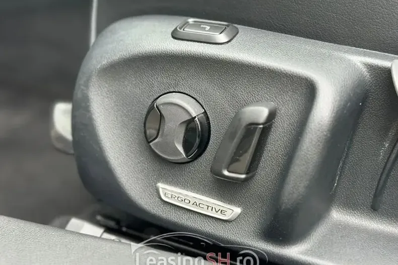 Volkswagen Passat din 2024 cu 24.500 km - oferta VOL93759 - foto 15