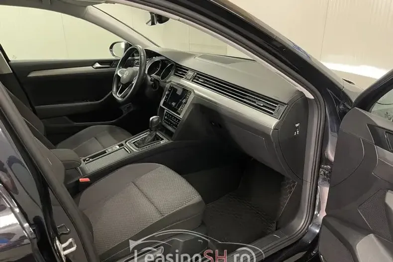 Volkswagen Passat din 2021 cu 82.365 km - oferta VOL101926 - foto 20