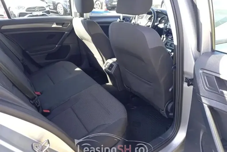 Volkswagen Golf din 2019 cu 72.596 km - oferta VOL102065 - foto 9