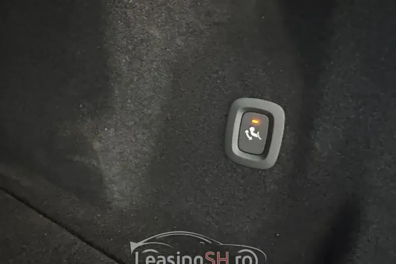 Volvo XC60 din 2023 cu 74.000 km - oferta VOL103145 - foto 9