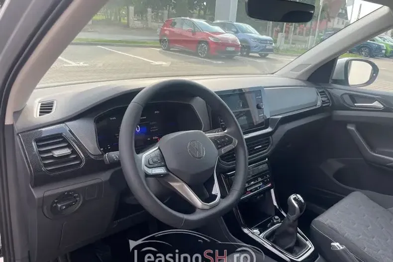 Volkswagen T-Cross din 2025 cu 1 km - oferta VOL101327 - foto 14