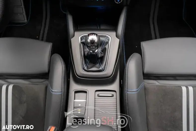 Ford Focus din 2025 cu 5.700 km - oferta FOR103182 - foto 11