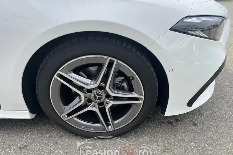 Mercedes-Benz 180 din 2024 cu 9.365 km - oferta MER93615 - foto 2