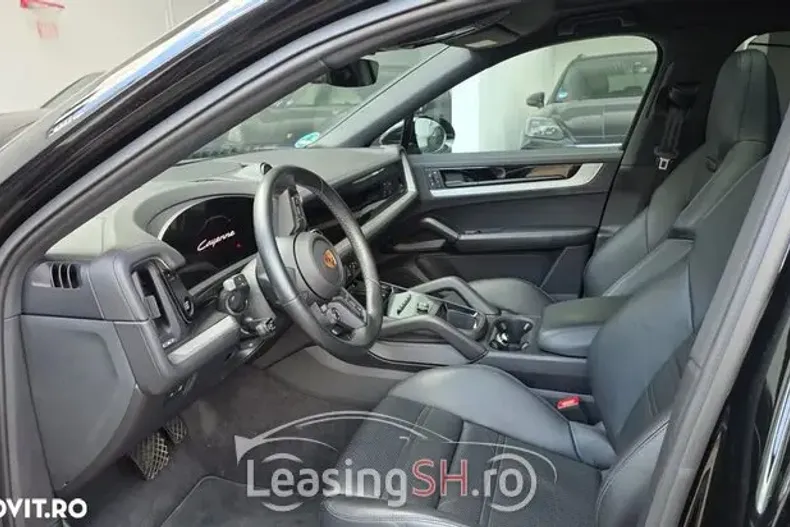 Porsche Cayenne Coupe din 2024 cu 37.611 km - oferta POR100274 - foto 8