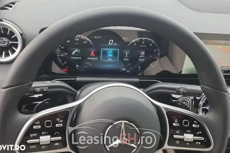 Mercedes-Benz 200 4MATIC Aut. din 2023 cu 43.929 km - oferta MER102515 - foto 2