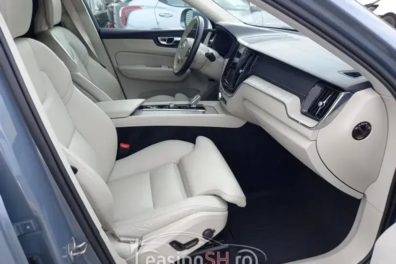 Volvo XC60 din 2022 cu 72.390 km - oferta VOL95920 - foto 10