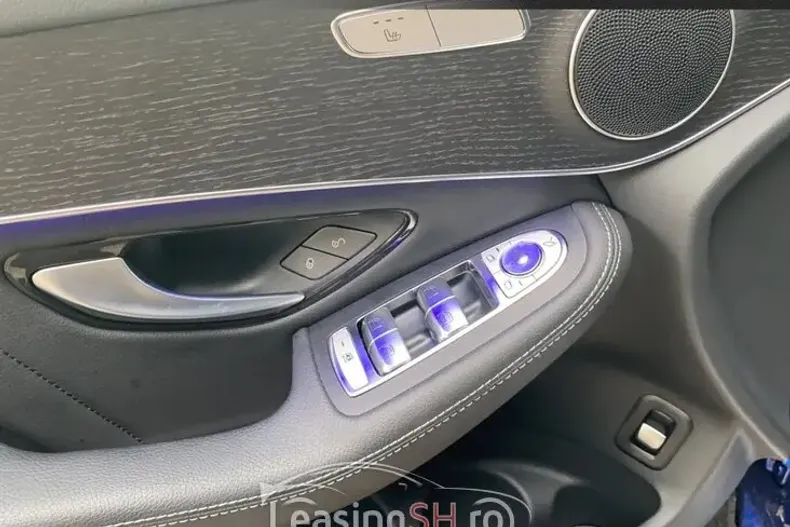 Mercedes-Benz 300 din 2022 cu 13.490 km - oferta MER98351 - foto 3