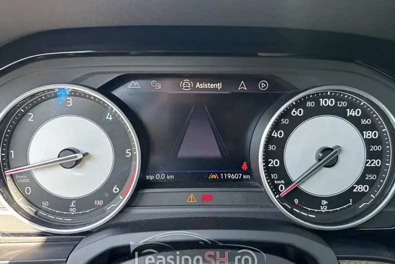 Volkswagen Touareg din 2019 cu 118.000 km - oferta VOL101573 - foto 2