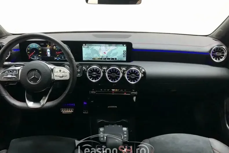 Mercedes-Benz 200 din 2023 cu 3.900 km - oferta MER98345 - foto 7